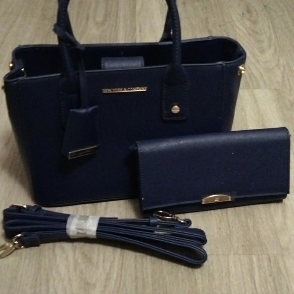 Sold - Picture 3 of 4